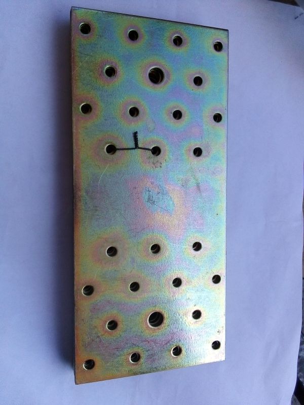 Пластина перфорована 100х200